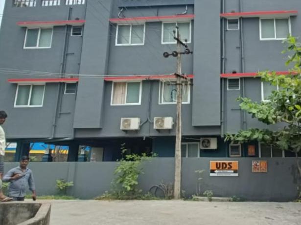 Crayons Hotel Chennai Exterior photo