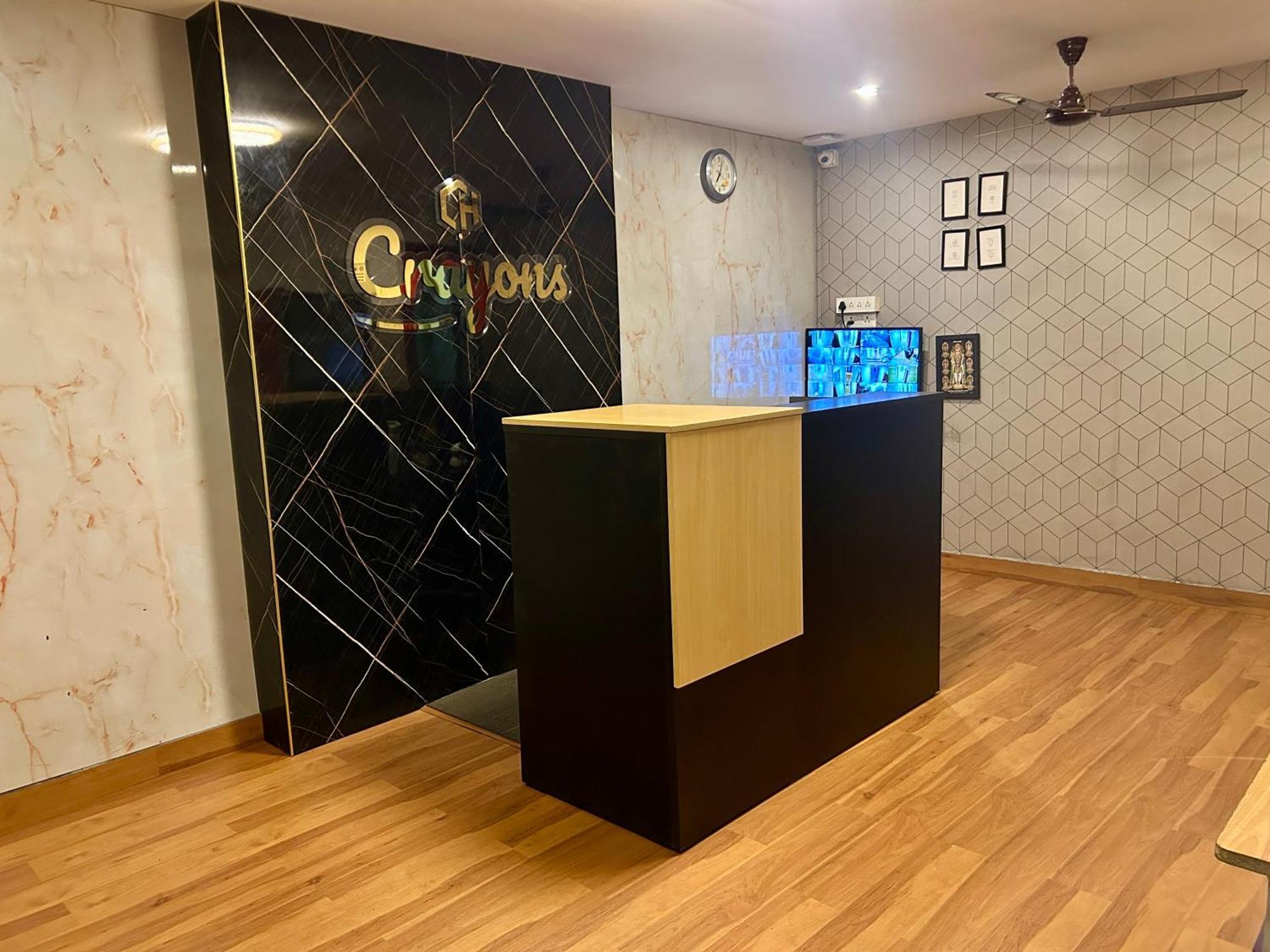 Crayons Hotel Chennai Exterior photo